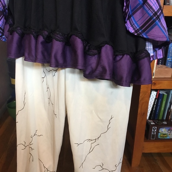 Haunted Doll Costume - Picture 5 of 6